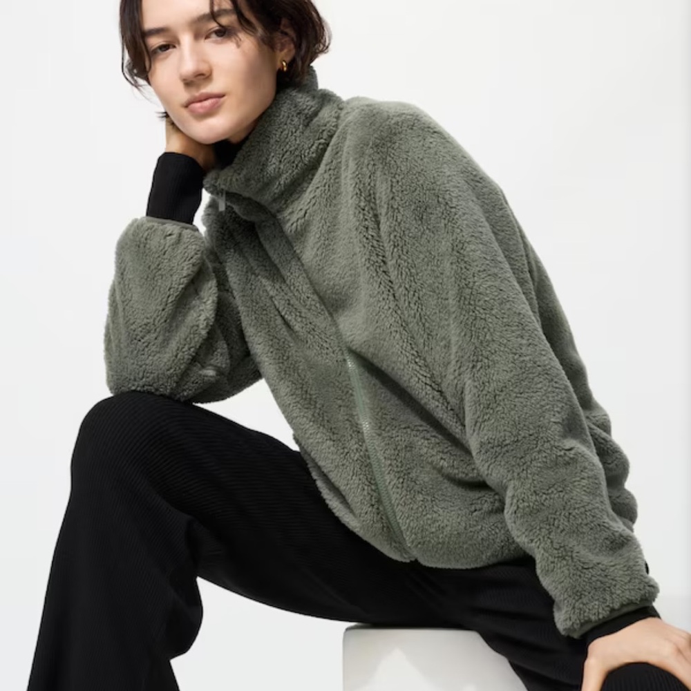 Olive Green Fluffy yarn fleece zip Uniqlo